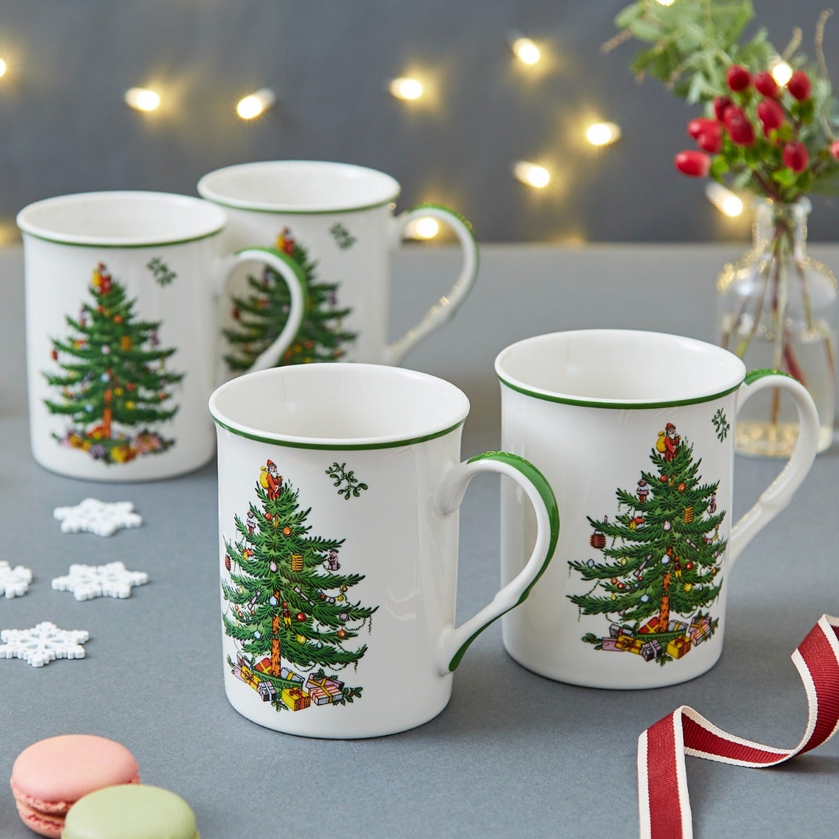 Christmas Tree Set of 4 Mugs.