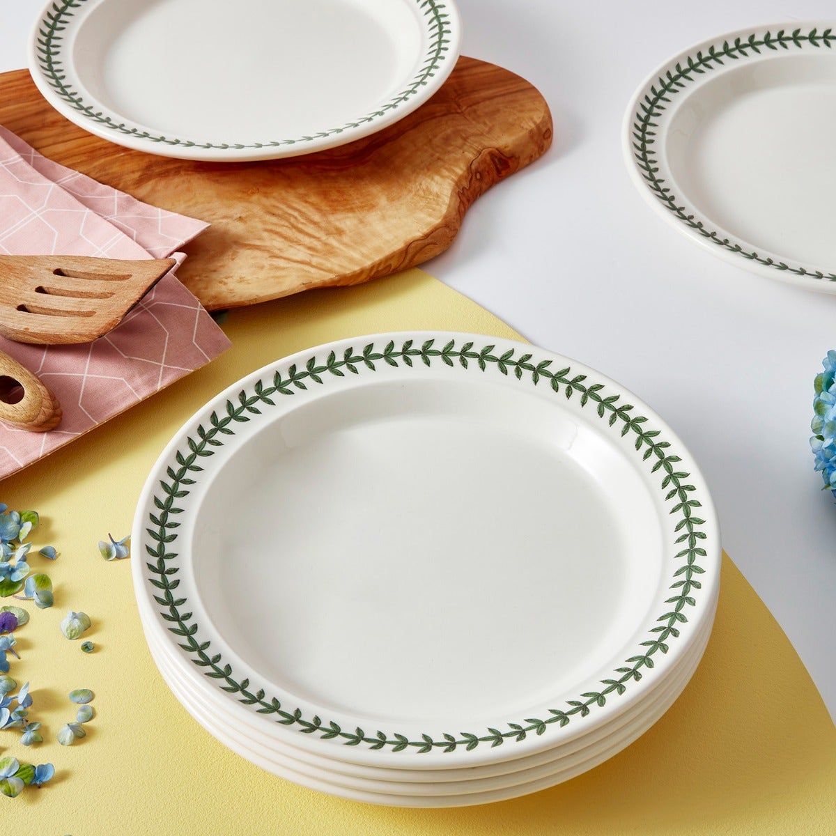 Laurel Leaf Dinner Plate