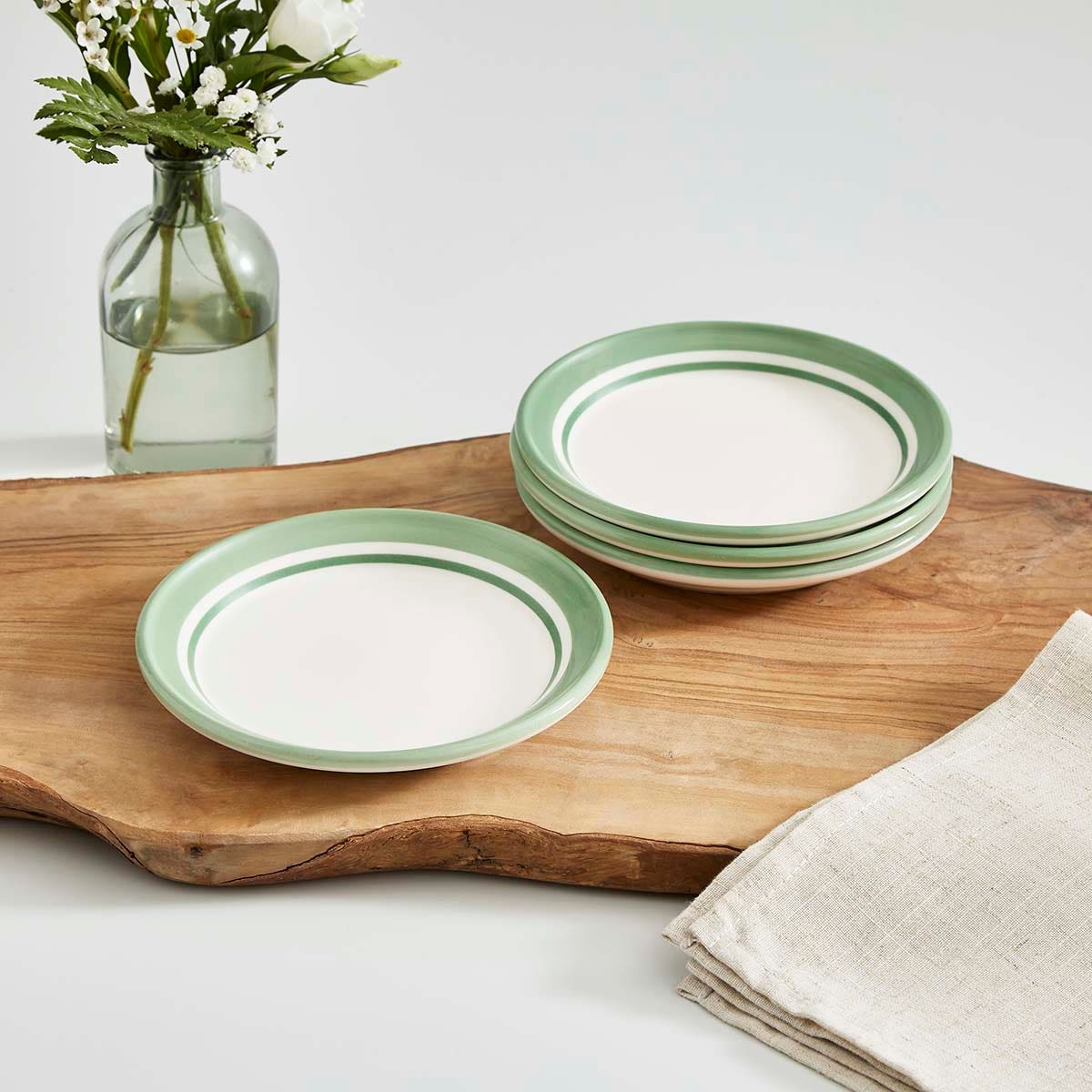 Potter's Stripe Bread Plate, Green