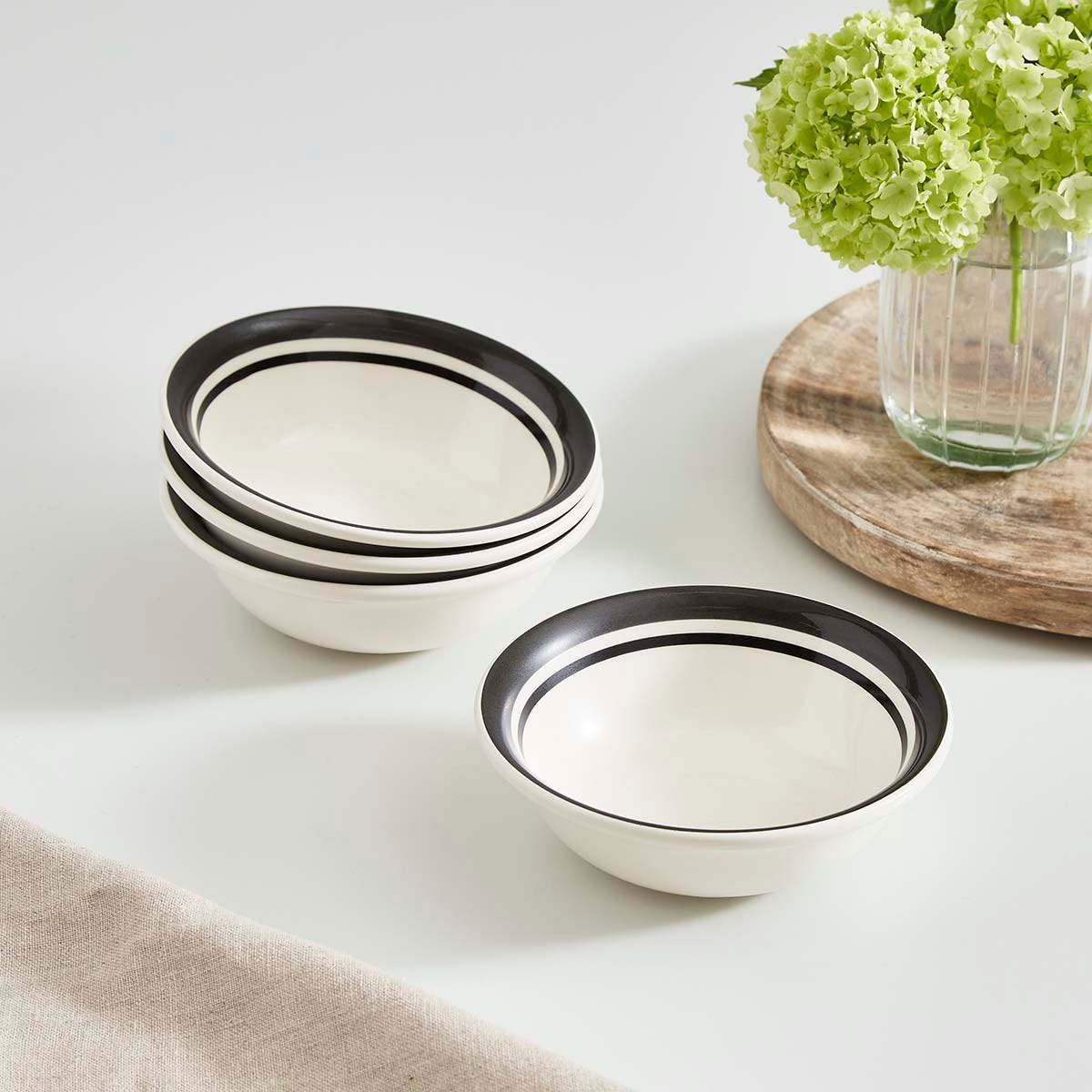Potter's Stripe Set of 4, 13cm Bowls, Black