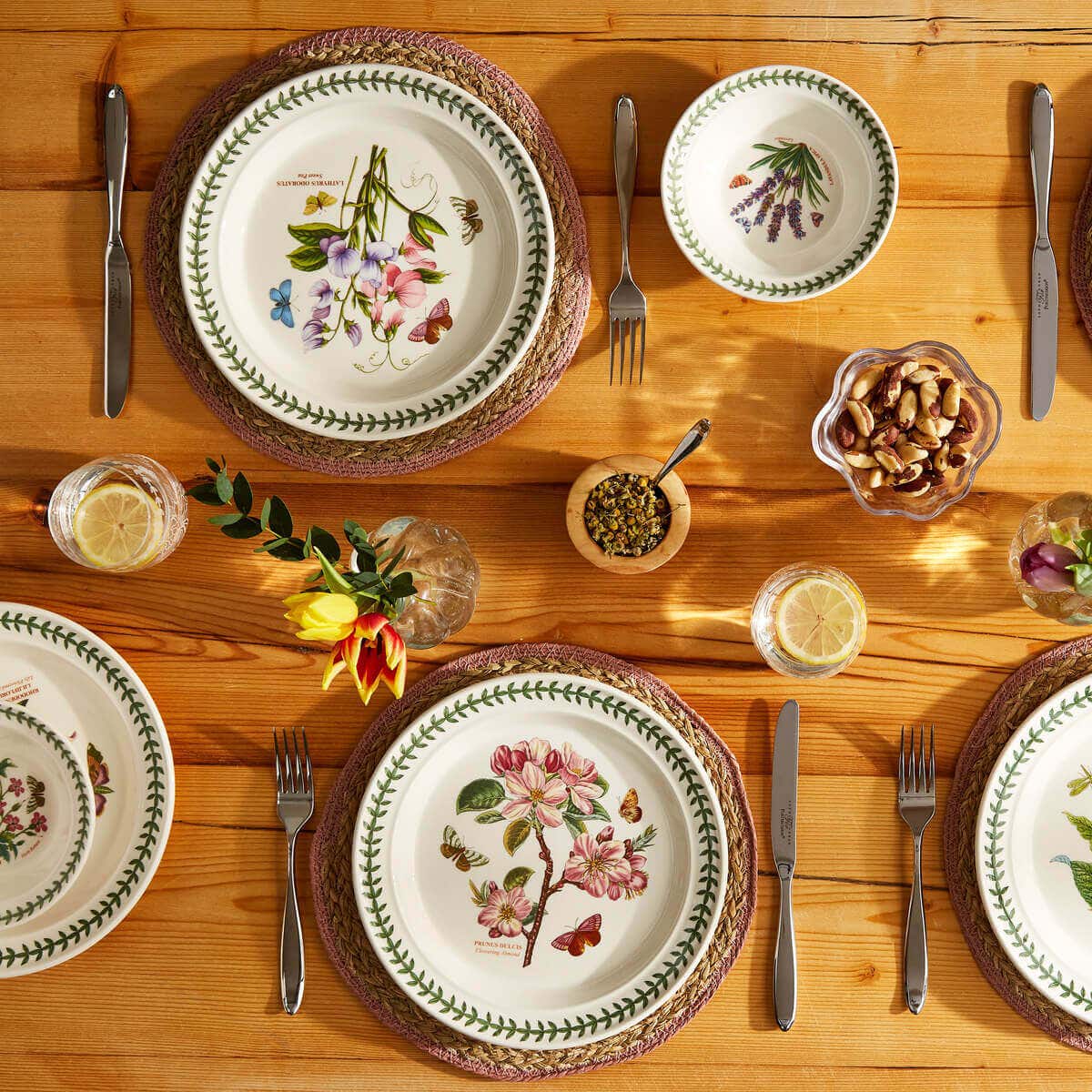 Botanic Garden 32 Piece Dinner Set