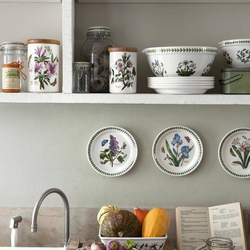 Portmeirion Botanic Garden 9 Inch Salad Bowl Belladonna Lilly