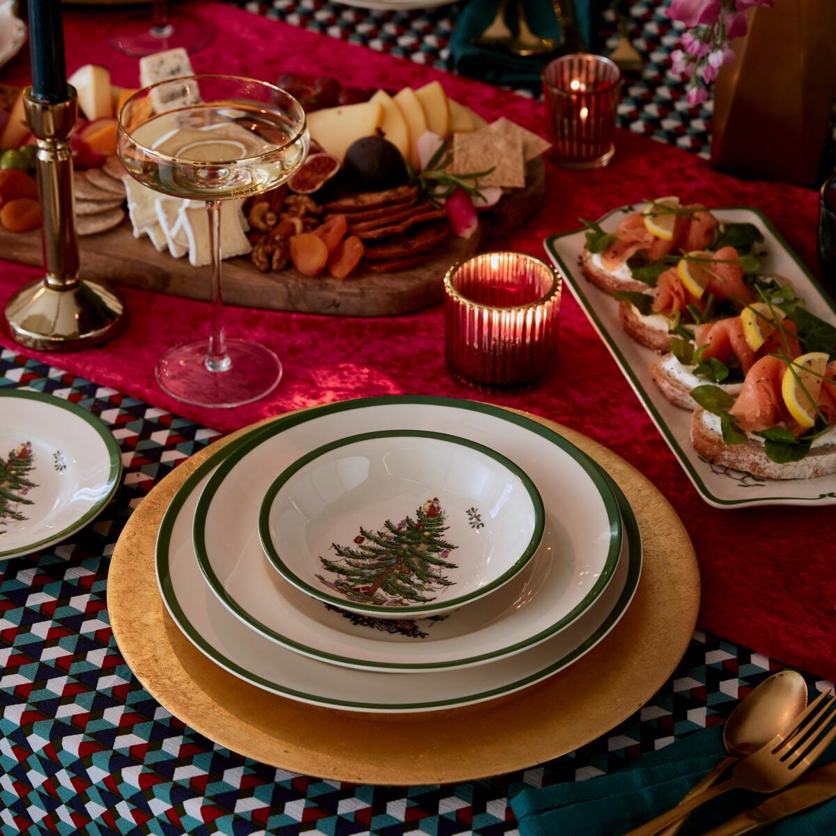 Christmas Tree Set of 4 Small Cereal Bowls