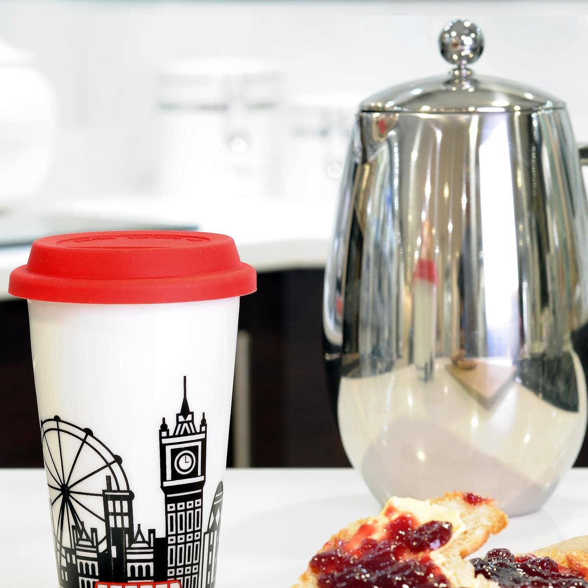 Portmeirion Cityscapes Travel Mug with Silicone Lid - London