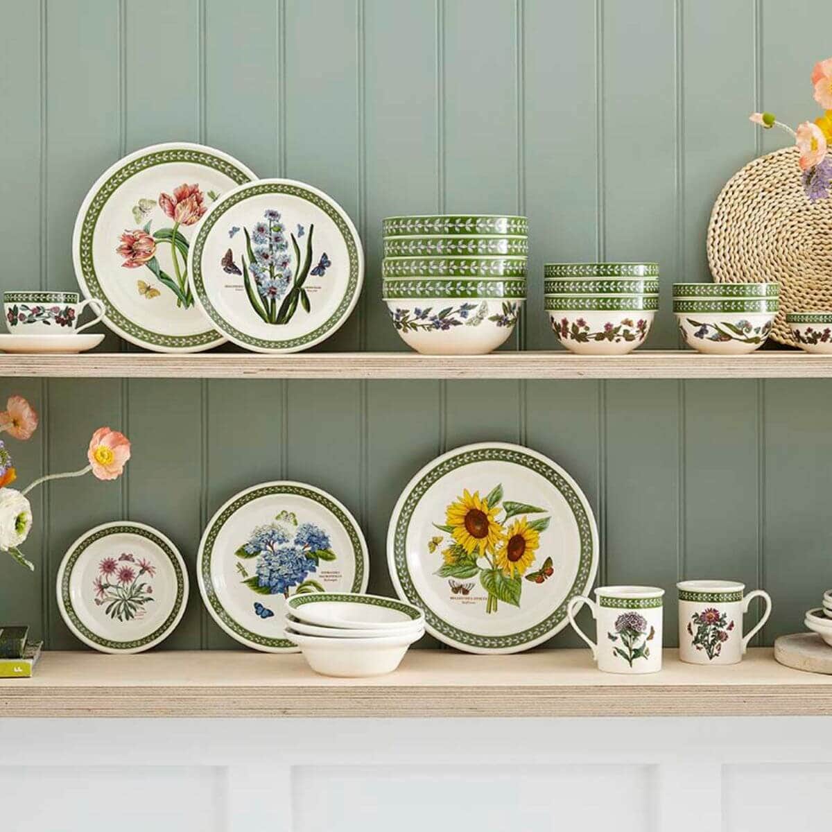 Botanic Garden Etchings Bread Plate, Cinquefoil