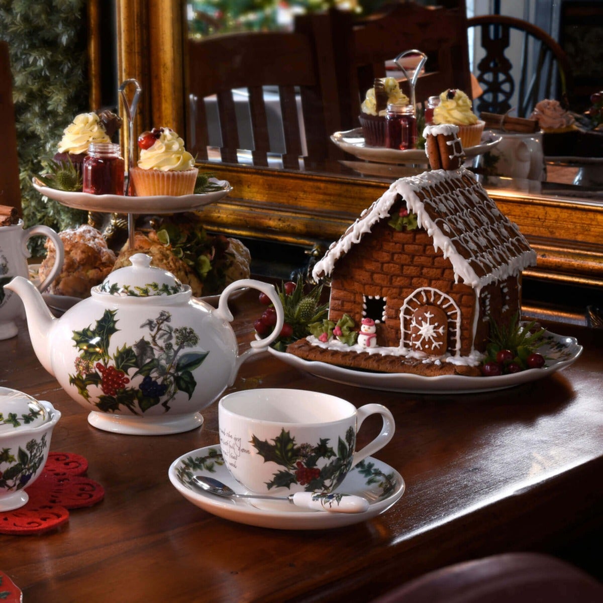 The Holly and the Ivy Tea Cup and Saucer Set of 6 Portmeirion